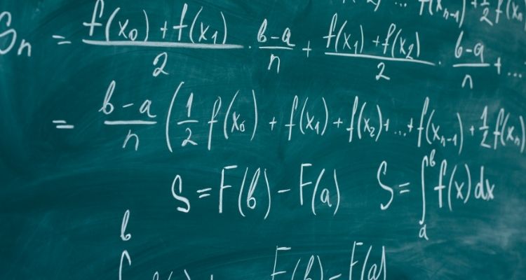 hsc-math-past-papers-phan-tich-de-thi-2020-2024 (2).jpg